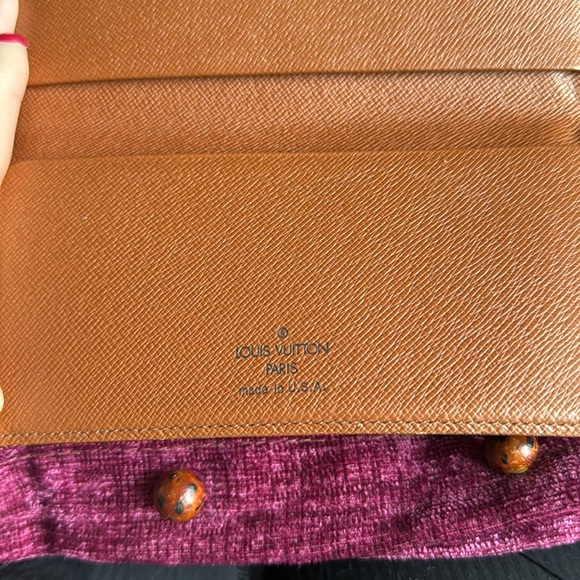 Louis Vuitton check book cover or perfect for cash bills. - Picture 4 of 6